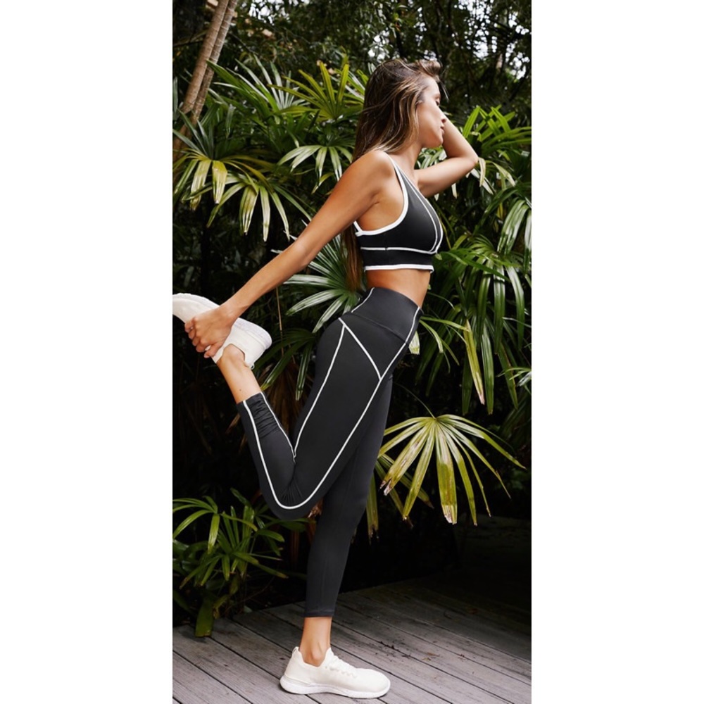 Free People Movement “you’re a peach” legging